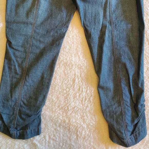 Personsl Identity Blue Jean Capri's - Picture 5 of 5